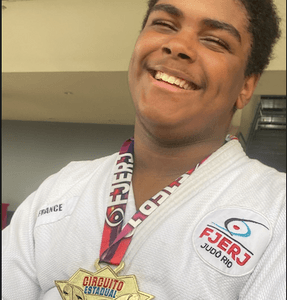 Apoio ao Judoca Lucca Taro conquistar uma vaga no Centro de Excelência Esportiva em São Paulo. imagem 6