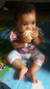 Caridade e Filantropia - Ajude a vó manter a Isa 