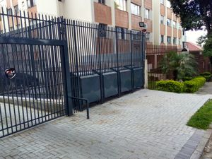 Empreendedorismo e Pequenos Negócios - Lixeira coletiva basculante