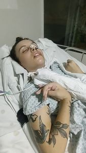 Saúde e Emergências - Ajude com o tratamento da Elen