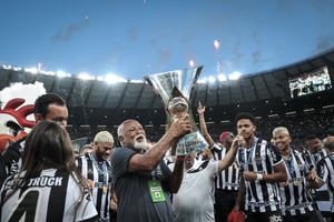 Livro: O BRASIL É DO GALO! ATLÉTICO BICAMPEÃO BRASILEIRO E DA COPA DO BRASIL