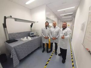 Crowdfunding - Aparelhos de Detecção de Câncer Cerebral