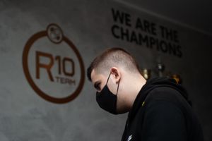 PATROCINE A R10 TEAM - TIME DE FIFA DO RONALDINHO imagem 8