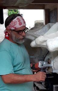 Vaquinha Online - Ajude a salvar Carlos Scarpini o Sr. Dinossauro brasileiro