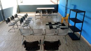 Trupe Miolo Mole: Ajude na Construção da nossa Sala de Aula imagem 8