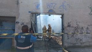 Empreendedorismo e Pequenos Negócios - Resgatando a Dell'Abitare das CINZAS!