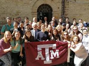 Financiamento Coletivo - Intercambio de Ciencias Politicas internacionais