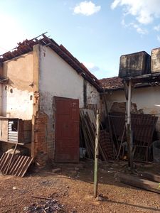 Vaquinha Online -  Reformar essa casa que tá caindo e pode deixar uma família sem um lar