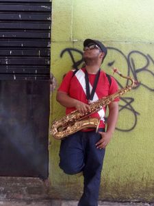 Crowdfunding - Ajude um artista de rua independente