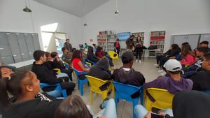 Escola Municipal Doutor Pedro Afonso Junqueira - Escola Pedro Afonso (Viagem Museu da Língua Portuguesa)