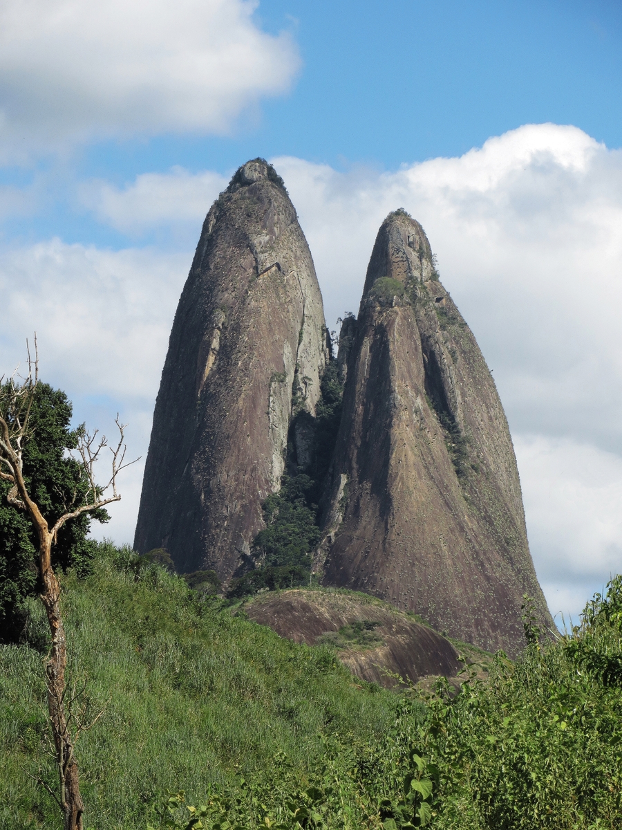 Pré-venda Coletiva - Pré-lançamento do livro RUMO AO DESCONHECIDO - A história da conquista de grandes montanhas brasileiras