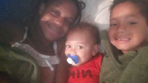 Vaquinha Online - Me ajude a comprar um quartinho pra eu e meus filhos morar