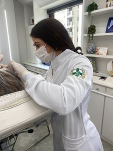 Pré-venda Coletiva - Revella Beauty: da superação nasce um sonho que transforma vidas, porque quando uma mulher se levanta, ela levanta muitas outras.