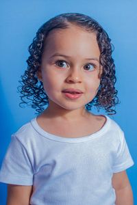 Arte - Realize o Sonho de uma Estrela: Apoie Helena, a Pequena Estrela Destinada a Brilhar como Modelo!