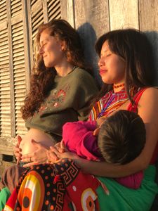 Tecendo cuidado entre mulheres