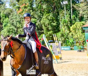 Camila de Paula Braz  - Camila Braz se destaca no Hipismo e se prepara para novos desafios