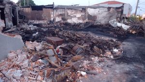 Vaquinha - EMPRESA É CONSUMIDA POR INCÊNDIO E PRECISA DA SUA AJUDA PARA SER RECONSTRUÍDA #SOMOSTODOSRADIAL