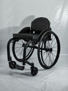 Contagem/MG - Transforme a vida do Christopher: ajude na adaptação do quarto e na aquisição de uma cadeira de rodas sob medida