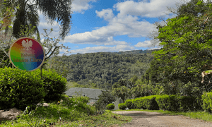 Pavimentação da estrada da Kolonia Espiritual