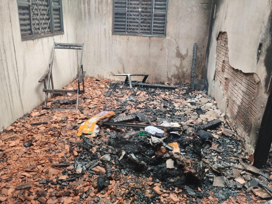 Ajude Cecília a reconstruir a sua casa imagem 6