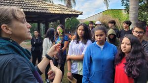 Vaquinha Online - Semeando Raízes! Ajude a manter o Raiz Centro Cultural