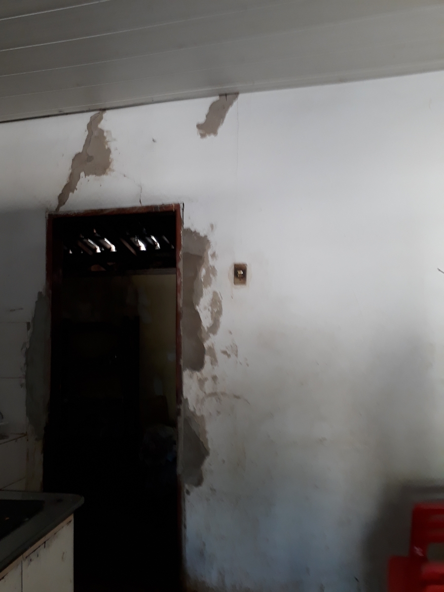Me ajude a reformar as paredes mofadas e com rachaduras da nossa casa  imagem 9