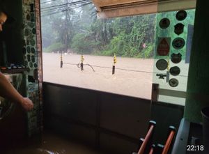 Saúde e Emergências - SOS BURGUER CLUB BARBARIDADE/ RODNEI 