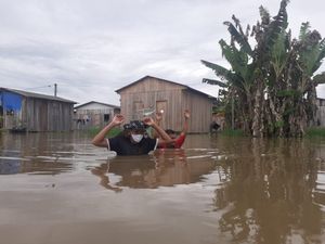 Saúde e Emergências - AÇÃO SOLIDARIA COM A POPULAÇÃO RIBEIRINHA 