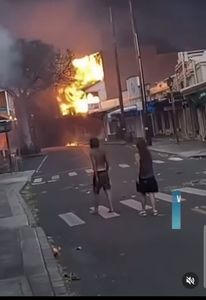 Saúde e Emergências - Família Brasileira Perde tudo no maior incêndio do Havaí