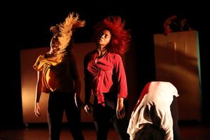 Teatro e Dança - GRUPO PÉ NO CHÃO RECIFE- 2ª TURNE INTERNACIONAL DO ESPETÁCULO RODA FAVELA