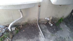 Caridade e Filantropia - Ajude a reconstruir a casa depredada