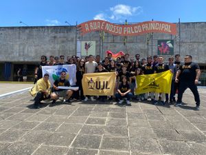 Vaquinha Online - Ajude a Libertar as Universidades da Esquerda!