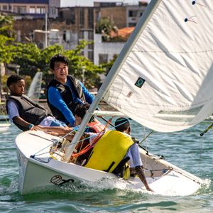 Aulas de Vela Gratuitas para Crianças de Comunidades Vulneráveis imagem 10