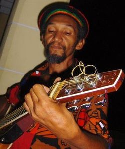 CAMPANHA DA  RESTAURAÇÃO E DIGITALIZAÇÃO DO ACERVO DE JOSÉ IRAMAR DA SILVA imagem 8