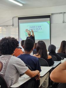 Educação - Palestra nas escolas públicas sobre carreiras para alunos do ensino médio
