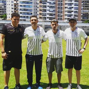 Esportes - YURACAN- Futebol Feminino de Bolas Novas