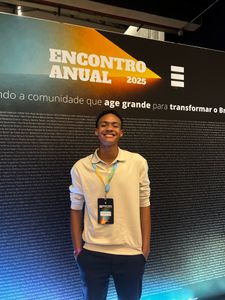 Ajude João Vitor a estudar Ciência da Computação nos Estados Unidos