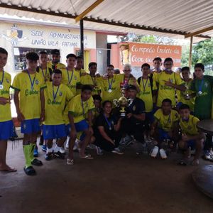 Pe na bola cabeça na escola  imagem 10