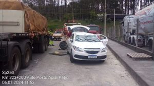 Vaquinha Online - CONSERTO DO CARRO DA NOSSA AMIGA DUDA