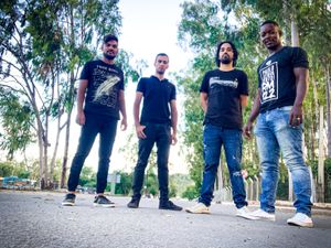 Vaquinha Online - Ajude a MR4/4 a gravar seu primeiro Clipe