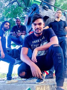 Vaquinha da MR4/4 - Ajude a MR4/4 a gravar seu primeiro Clipe