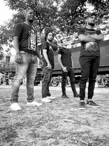 Música - Ajude a MR4/4 a gravar seu primeiro Clipe