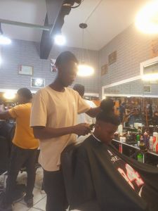 Faculdade concluída sonho iniciado,  Afrocorte Barbearia   - Nosso corte, nossa trança, nossa comunidade: ajude a criar um espaço inclusivo e acolhedora 