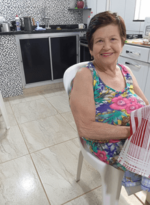 Ajude a Neuza a salvar a perna dela