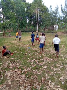 Missão Uganda - Pequeninos da África