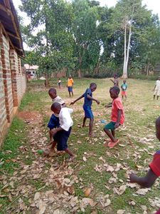 Educação - Pequeninos da África