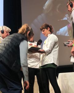 Marina Cavechia  - Marina vai competir na França! 