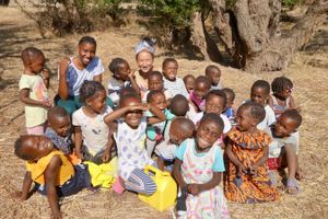 Construção de escola para 47 crianças na Zâmbia imagem 6
