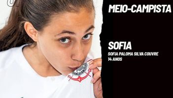 Ajude a Sofia a jogar e estudar fora do país!
