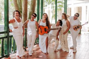 Vaquinha Online - Financiamento Coletivo Luara Oliveira e as Comadres 